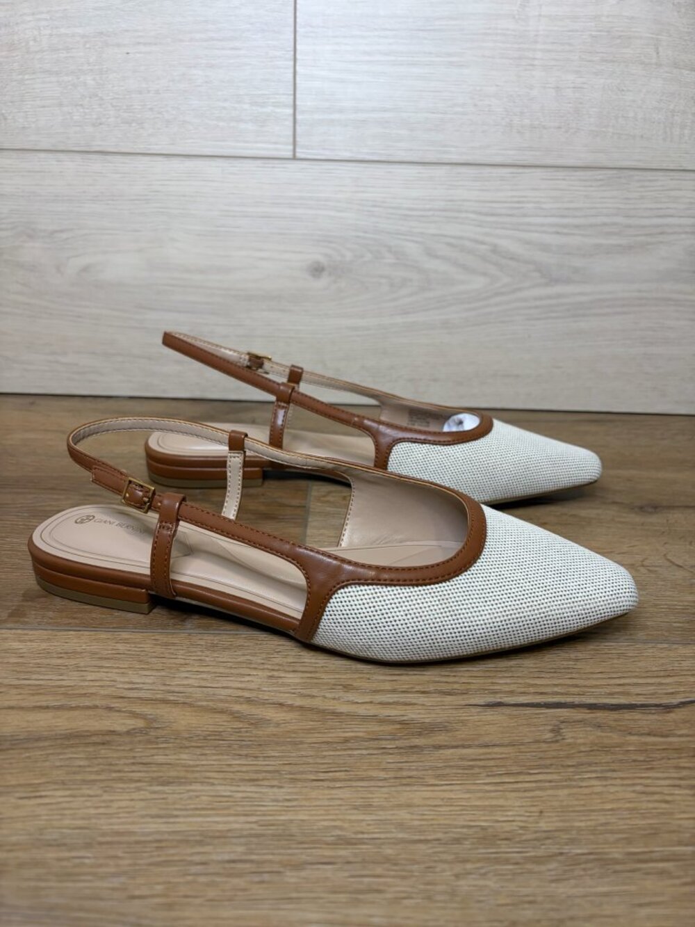 Giani Bernini Umaac Snip Toe Slingback Flats Brown White 8.5M